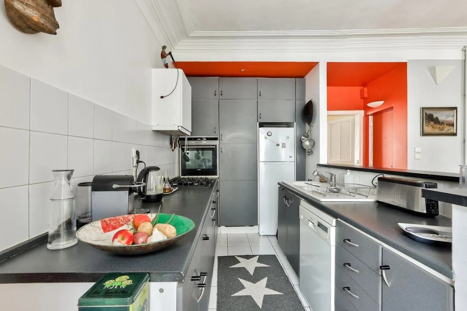 Chic Retreat, Central Marais Paris 0*,  France